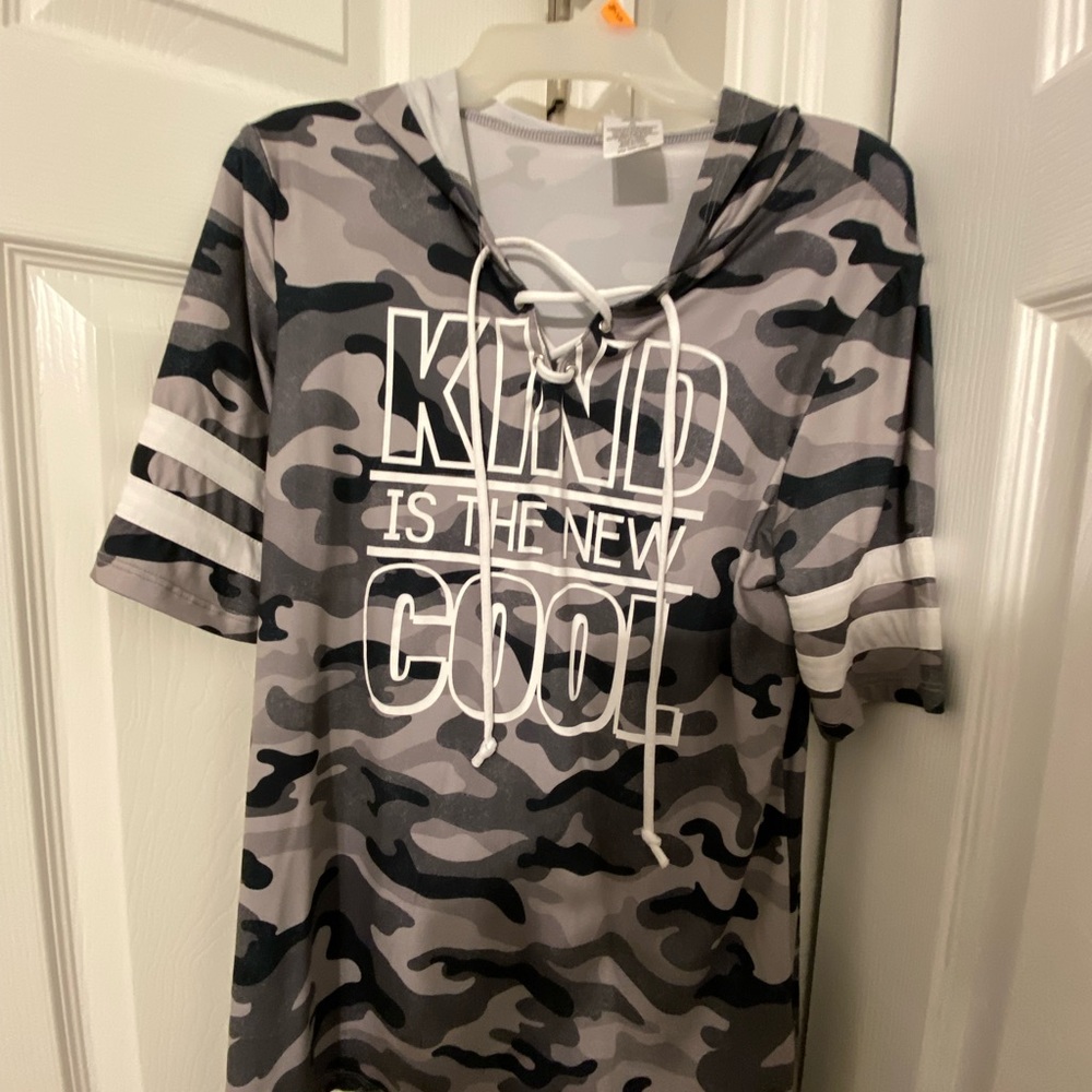 t-shirt hoodie